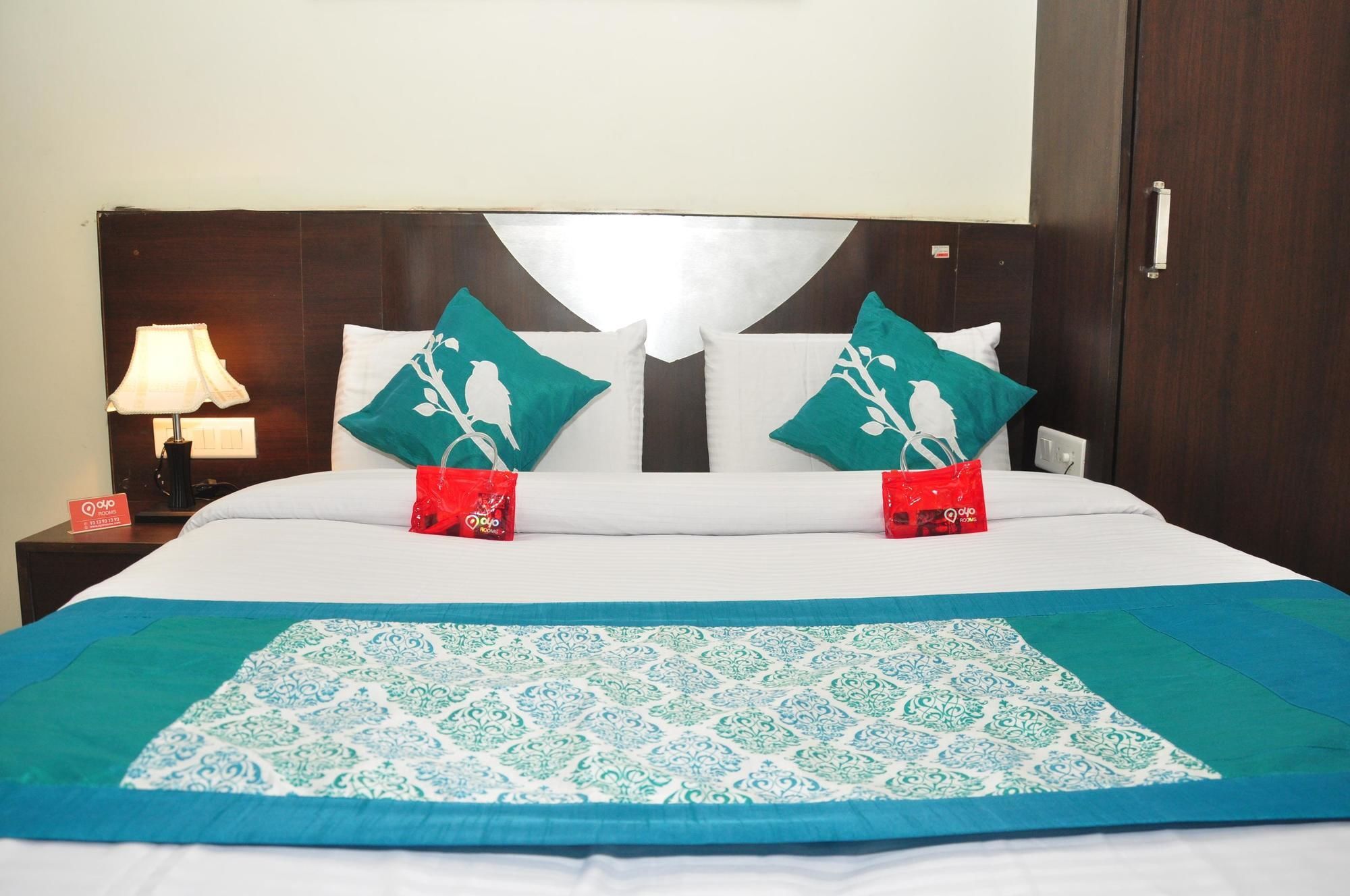 Oyo Rooms City Centre Guru Nanak Bhawan Amritsar Exterior foto